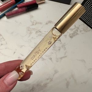 Daisy by Marc Jacobs